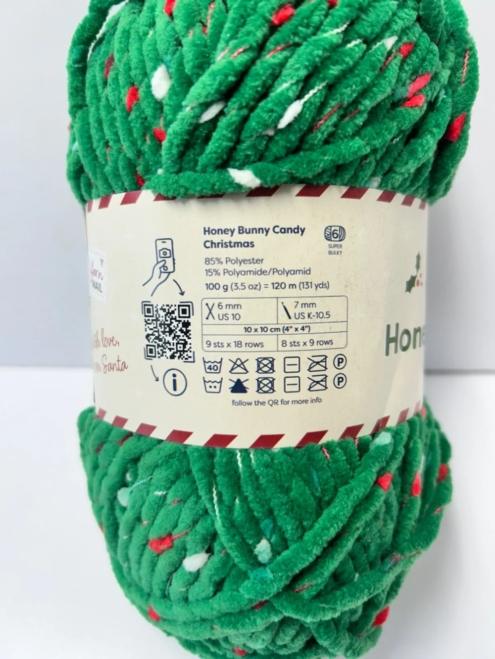 New Hobbii Christmas Honey Bunny Candy 4 Skein Yarn Lot Green Red White Chenille
